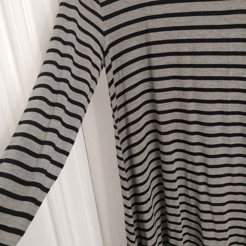 Striped Long Sleeve Dress - Picture 3 of 4
